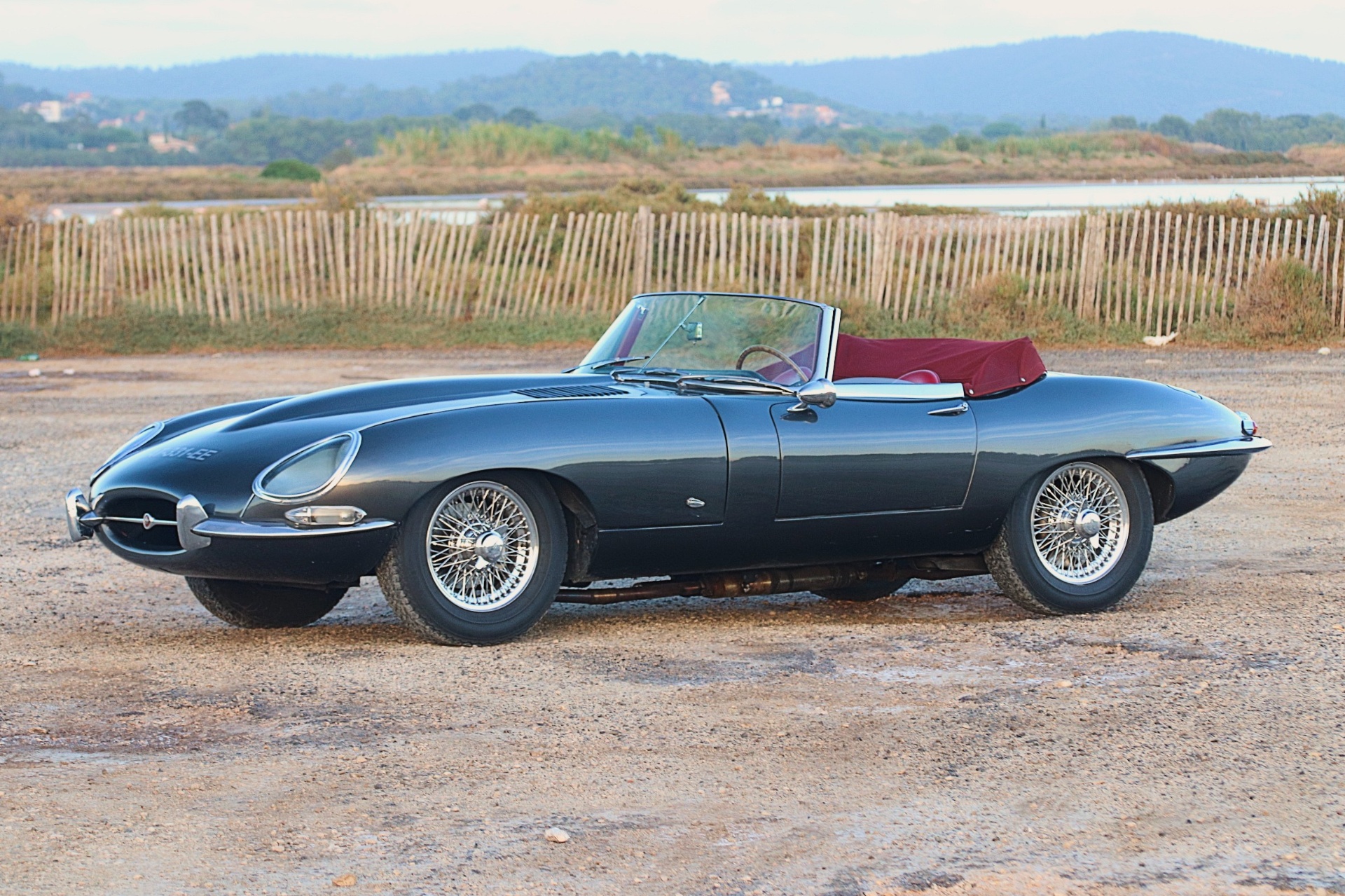 Jaguar Type E Série 1 3.8 roadster gris anthracite