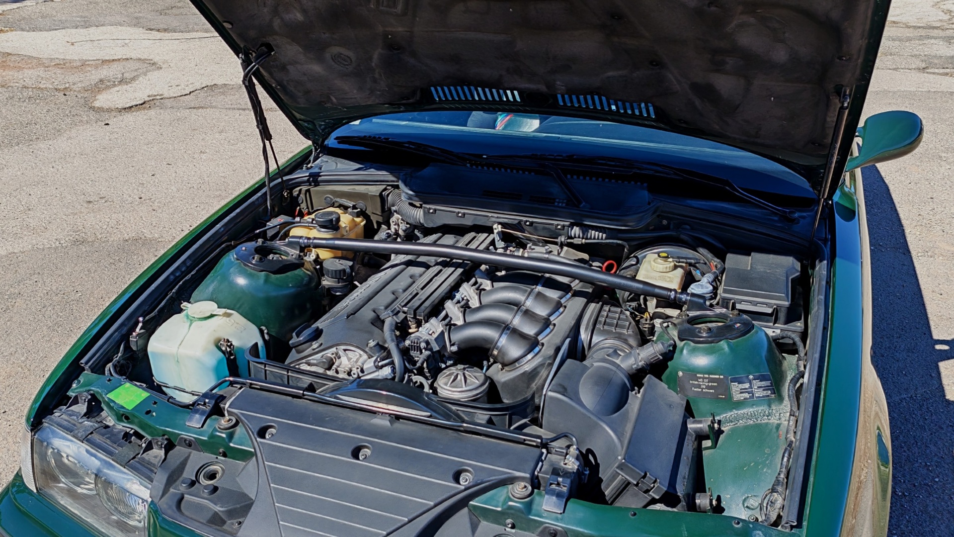 Moteur S50B30 six cylindres atmosphérique de la BMW M3 GT E36