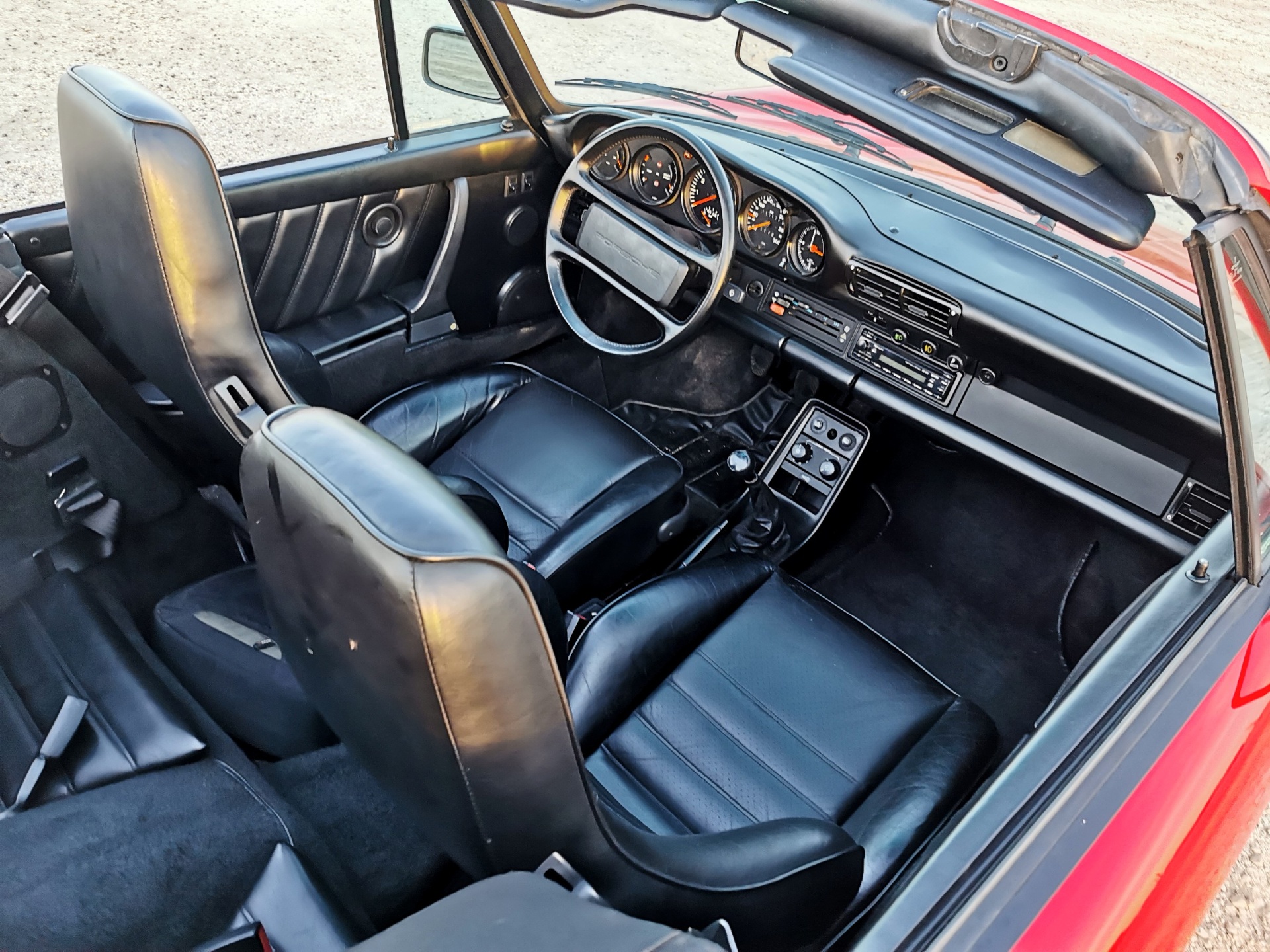 Intérieur Porsche 930 Turbo Cabriolet 1989 avec levier de la boîte G50